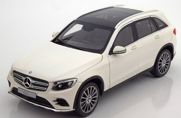 Модель 1:18 Mercedes-Benz GLC - white