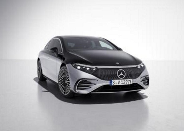 Модель 1:18 Mercedes-Benz EQS (V297) (с работающим светом) - black/silver