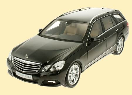 Модель 1:18 Mercedes-Benz E-class T-Model Avantgarde - black