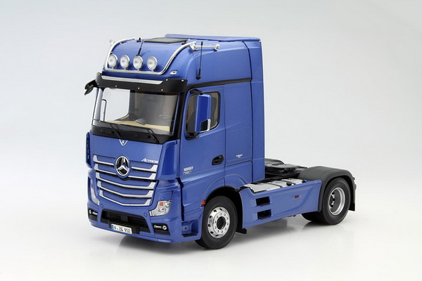 Модель 1:18 Mercedes-Benz Actros Gigaspace 4x2 - Blue