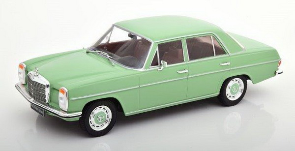 Модель 1:18 Mercedes-Benz 220 D (W115) - light green