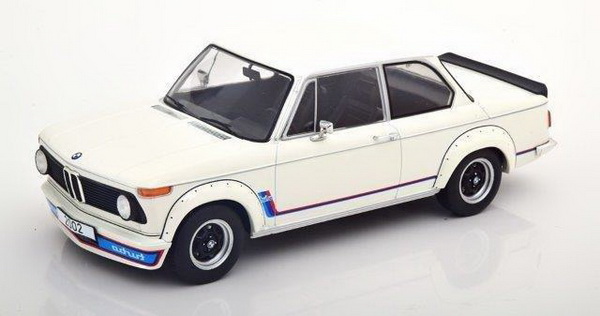 BMW 2002 Turbo (E20) 1973 White MCG18148 Модель 1:18