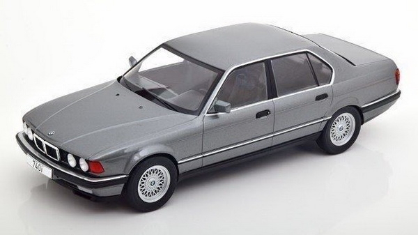 Модель 1:18 BMW 740i (E32) 1992 Metallic Grey