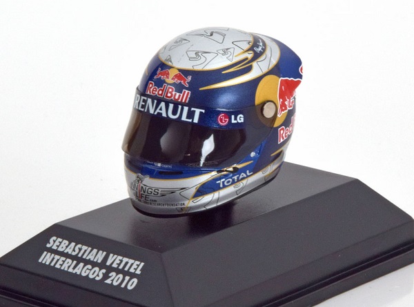 Модель 1:8 Red Bull Racing Arai Helm GP Interlagos, World Champion (Sebastian Vettel)