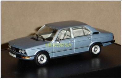 Модель 1:43 BMW 520i (E12) - blue