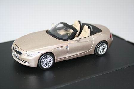 Модель 1:43 BMW Z4 Roadster (E89) - silver