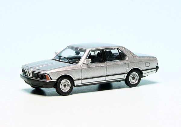 Модель 1:87 BMW 733i Sedan (E23) - 1977 - silver-metallic
