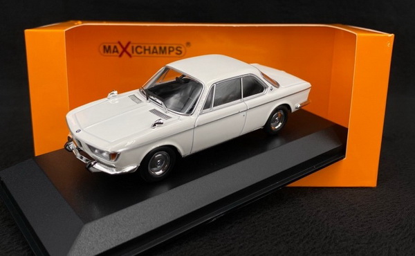 BMW 2000 CS - 1967 - WHITE