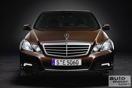 Модель 1:18 Mercedes-Benz E-class Avantgarde (W212) - brown