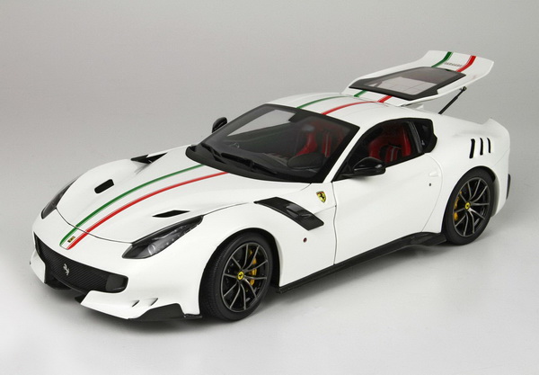 Модель 1:18 Ferrari F12 TDF - white/tricolore
