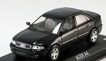 Модель 1:43 Audi A4 Limousine - black