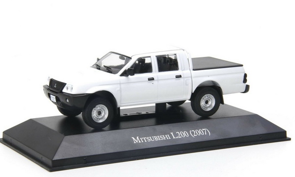 Модель 1:43 Mitsubishi L200 RickUp - white