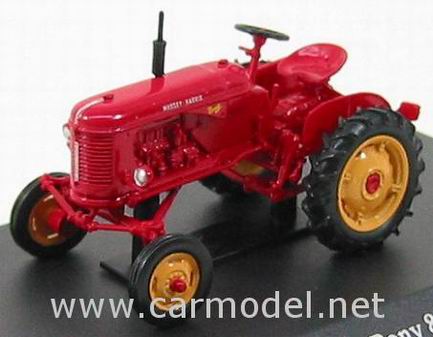 massey harris pony 820 tractor - red TRAC004 Модель 1:43