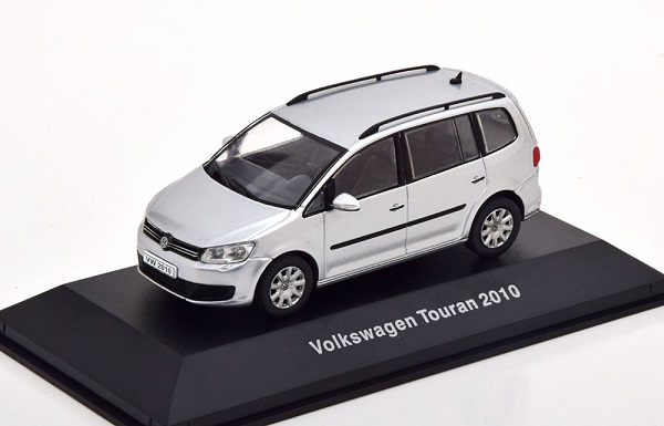Модель 1:43 Volkswagen Touran - silver