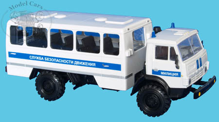 Модель 1:43 НефАЗ-110 вахтовый автобус «Служба Безопасности Движения» (шасси КамАЗ-4326) / KamAZ-4326 NefAZ-110 Milithia