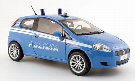 Модель 1:18 FIAT Grande Punto Polizia