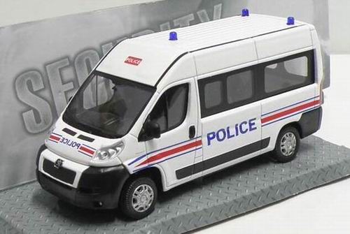peugeot boxer minibus «police» MM53133E Модель 1:43