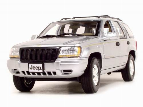 Модель 1:18 Jeep Grand Cherokee - silver