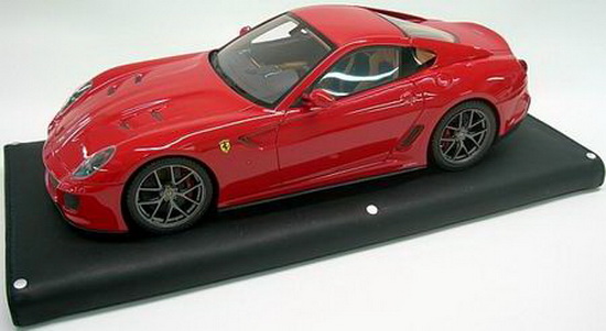 Модель 1:18 Ferrari 599 GTO - rosso corsa (L.E.159pcs)