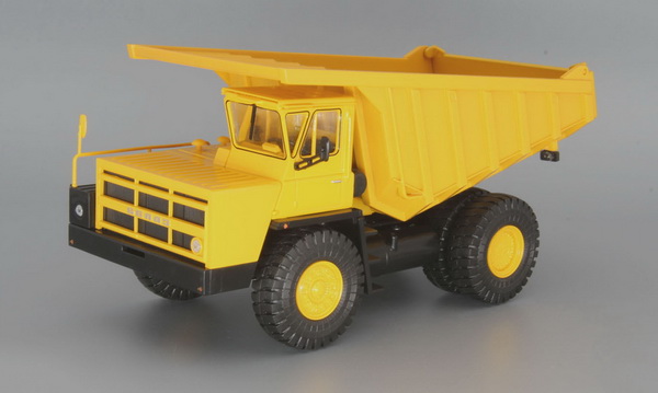 Модель 1:43 БелАЗ-7526 (углевоз) - жёлтый