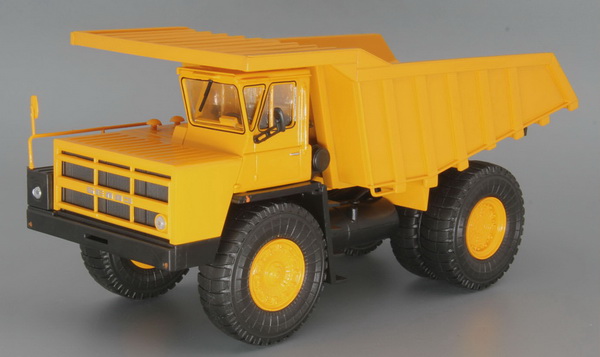 Модель 1:43 БелАЗ-7548 карьерный самосвал - жёлтый