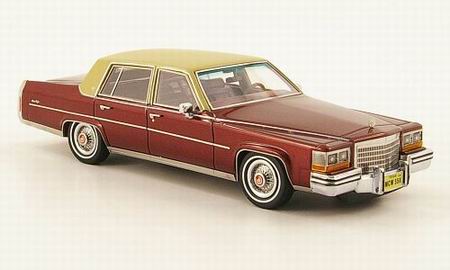 Модель 1:43 Cadillac Fleetwood Brougham - red/beige