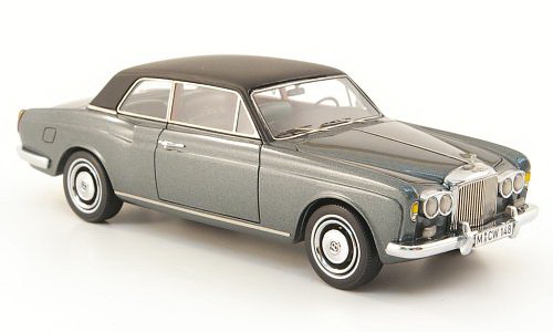Модель 1:43 Bentley Corniche (L.E.300 ocs.)