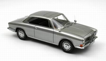 Модель 1:18 BMW 3200 CS Bertone - silver
