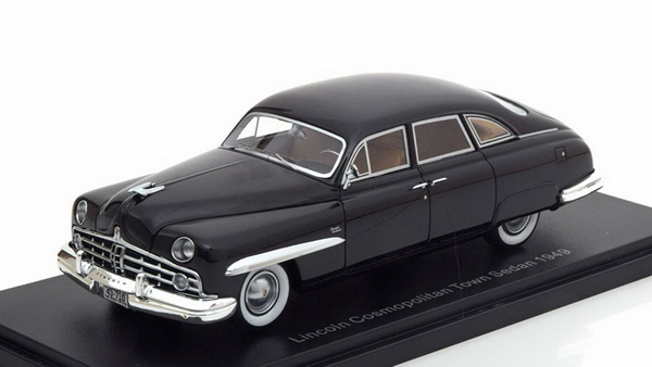 Модель 1:43 Lincoln Cosmopolitan Town Sedan - black