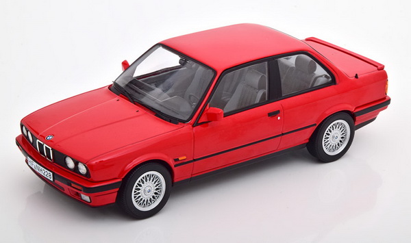 Модель 1:18 BMW 325i (E30) - red