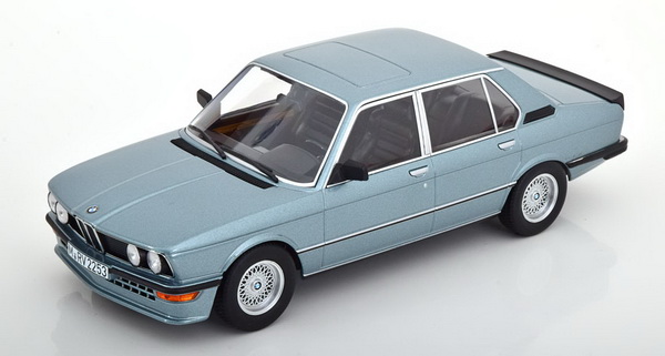 Модель 1:18 BMW M 535i E12 - 1980 - Light Blue Met.