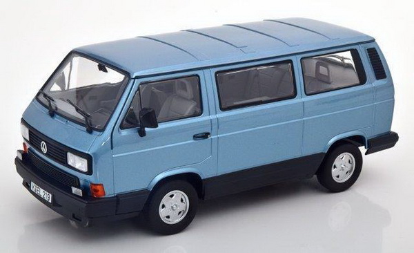 Модель 1:18 Volkswagen T3 Multivan Bus - light blue met