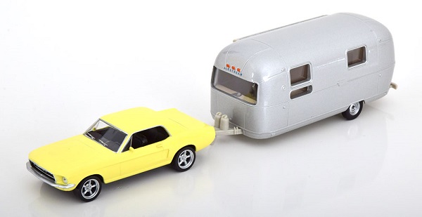 Ford Mustang with Airstream caravan 1968 light yellow/silver