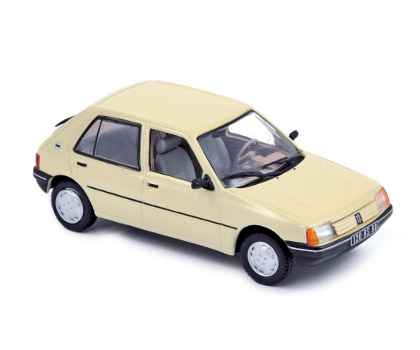 Модель 1:43 Peugeot 205 GL - tropic beige