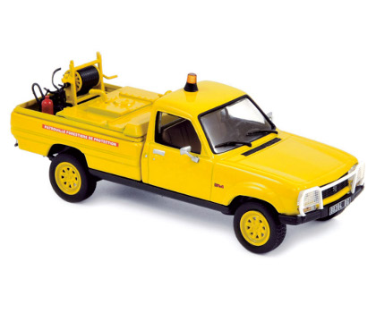Модель 1:43 Peugeot 504 PickUp 4х4 `CCF Forestiers Pompiers` (пожарный пикап с навесным оборудованием)