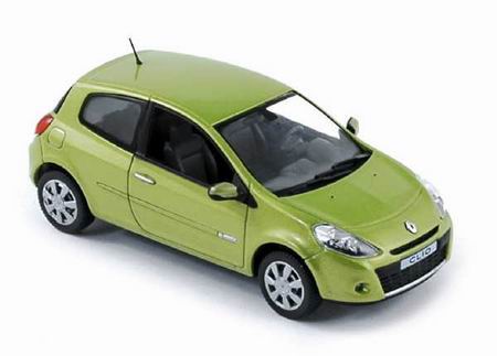 Модель 1:43 Renault Clio (3-door) - appel green