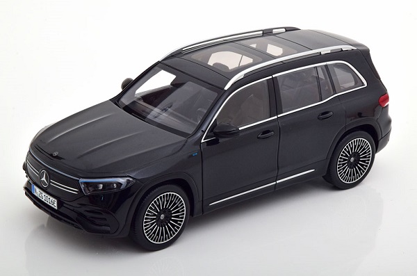 Модель 1:18 Mercedes EQB 2021 light black-metallic