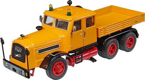 Модель 1:50 Kaelble KDV22 Z8T historical heavy weight truck - yellow