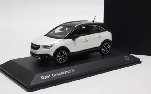 Модель 1:43 Opel Crossland X 2018 - white