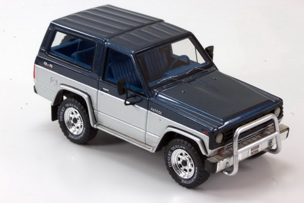 Модель 1:43 Nissan Patrol 160 (SWB) 2-door Sport 4x4 - 1984 - Blue/Silver (L.E.200pcs)
