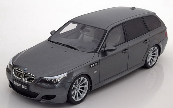 Модель 1:18 BMW M5 (E61) Touring - grey