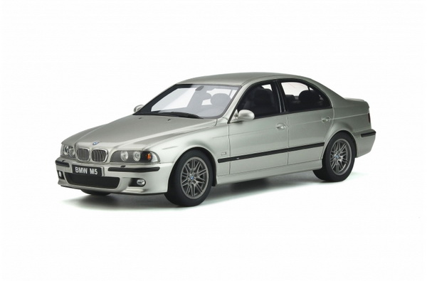 Модель 1:18 BMW M5 (E39) - titanium silver (L.E.3000pcs)