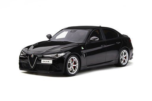 Модель 1:18 Alfa Romeo Giulia Quadrifoglio - black