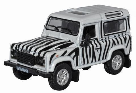 land rover defender 90 "safari" - white/black 76LRDF013 Модель 1:76