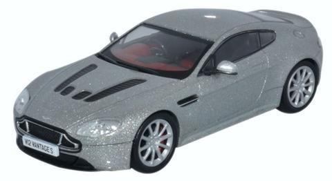 Aston Martin V12 Vantage S - lightning silver