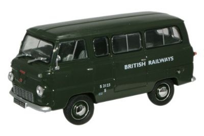 Модель 1:43 Ford THAMES 400E Minibus «British Railways» - green