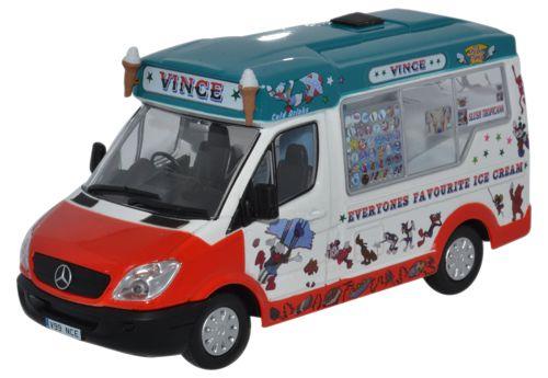 Модель 1:72 Mercedes-Benz SprintER Van Vince Ice Cream Whitby Mondial 2015