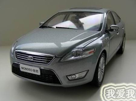 Модель 1:18 Ford Mondeo (China) Silver-Gray