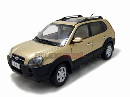 Модель 1:18 Hyundai Tucson - gold