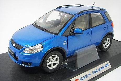 Модель 1:18 Suzuki SX4 - blue
